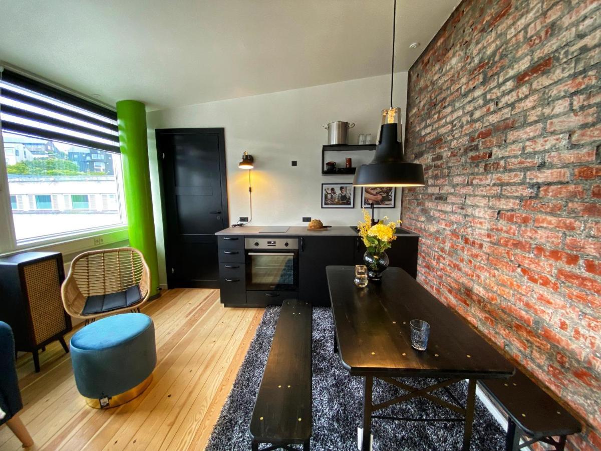 Broncks Apartment 2 - Modern 2-Bedroom In The Heart Of Τόρσχαβν Εξωτερικό φωτογραφία