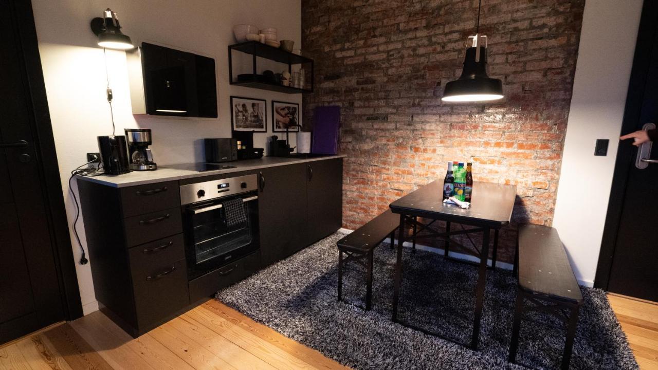 Broncks Apartment 2 - Modern 2-Bedroom In The Heart Of Τόρσχαβν Εξωτερικό φωτογραφία